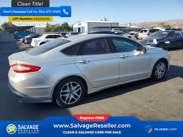 Used 2016 Ford Fusion SE FWD image 4