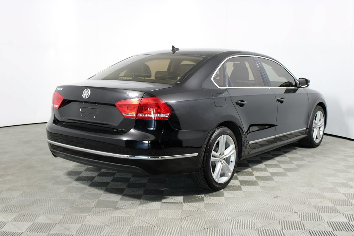 Used 2015 Volkswagen Passat 1.8T SE FWD image 29