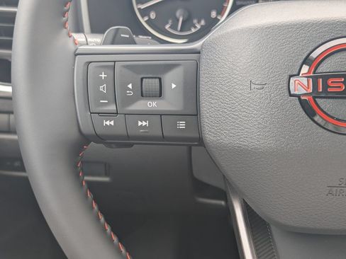 Used 2026 Nissan Rogue SV AWD/4WD image 21