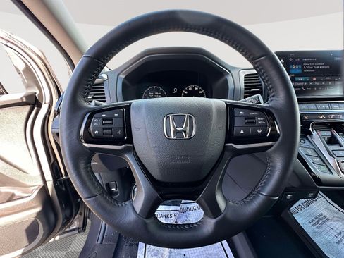 Used 2025 Honda Odyssey Touring image 15