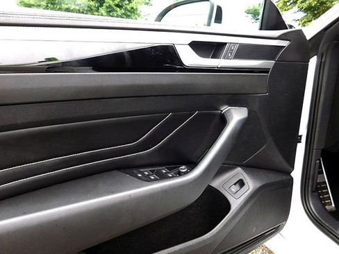 Used 2023 Volkswagen Arteon SE image 15