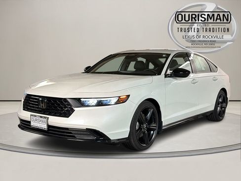 Used 2024 Honda Accord Sport image 2