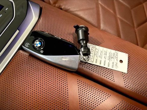 Certified 2023 BMW 760i xDrive image 15