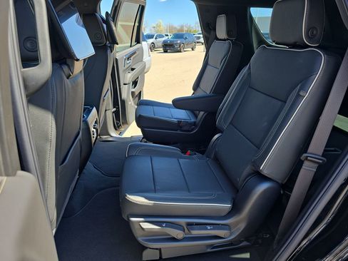 New 2026 GMC Yukon Elevation w/ Elevation Premium Package AWD/4WD image 16