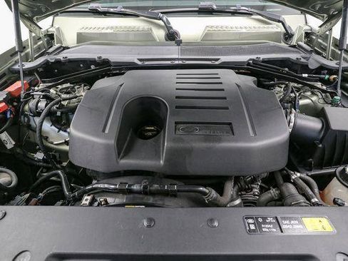 Used 2023 Land Rover Defender 110 X-Dynamic SE image 15