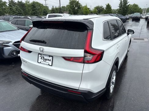 Used 2023 Honda CR-V LX image 3