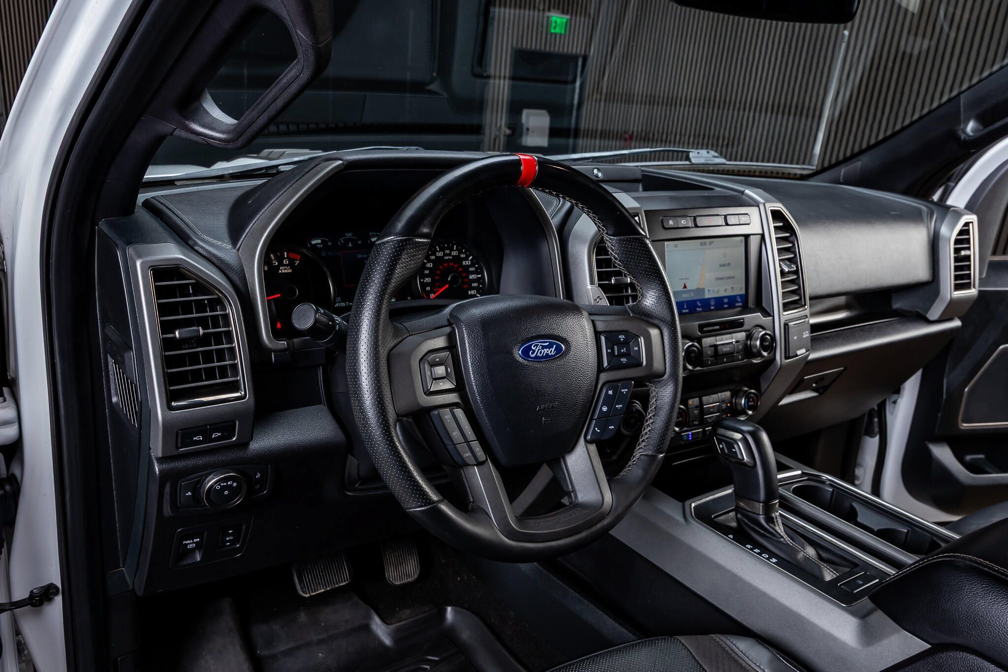 Used 2019 Ford F150 Raptor w/ Equipment Group 802A Luxury AWD/4WD image 13