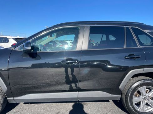 Used 2024 Toyota RAV4 XLE image 24