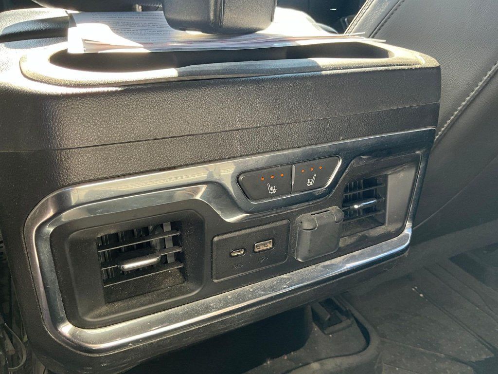 Used 2019 Chevrolet Silverado 1500 High Country w/ Technology Package AWD/4WD image 12
