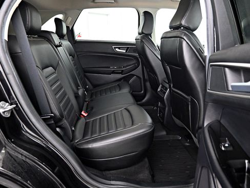 Used 2020 Ford Edge SEL w/ Cold Weather Package image 28