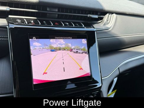 New 2025 Jeep Grand Cherokee Altitude image 21