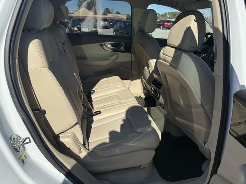 Used 2018 Audi Q7 3.0T Prestige image 29