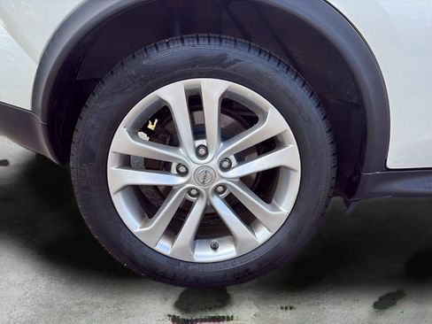 Used 2014 Nissan Juke SL AWD/4WD image 24