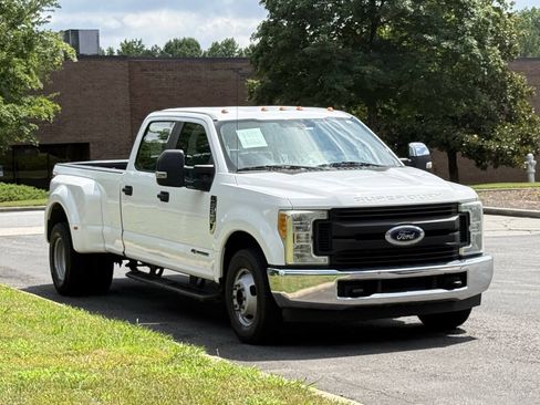 Used 2017 Ford F350 XL w/ Power Equipment Group RWD image 2
