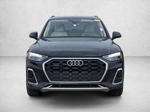 Certified 2023 Audi Q5 2.0T Premium w/ Convenience Package image 2