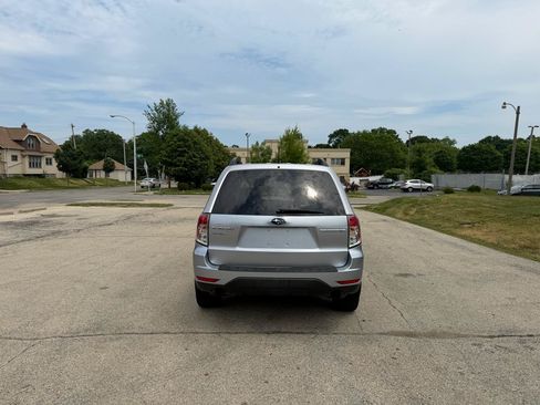 Used 2013 Subaru Forester 2.5X Premium w/ Popular Pkg 3 AWD/4WD image 6