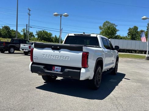 Used 2022 Toyota Tundra SR5 w/ SR5 Premium Package AWD/4WD image 4