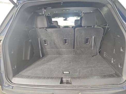 Used 2023 Chevrolet Traverse LT AWD/4WD image 17