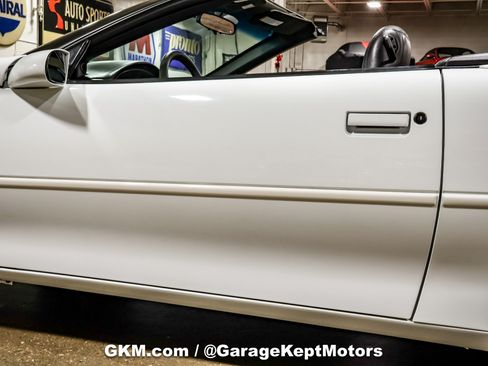 Used 2002 Chevrolet Camaro Z28 RWD image 46