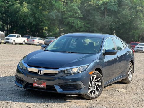 Used 2016 Honda Civic EX image 2
