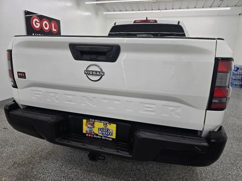 Used 2022 Nissan Frontier S RWD image 8