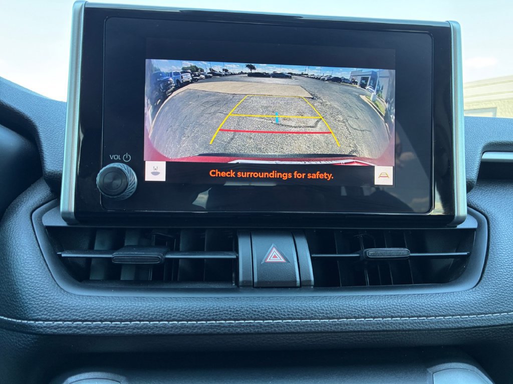 Used 2023 Toyota RAV4 XLE FWD image 9