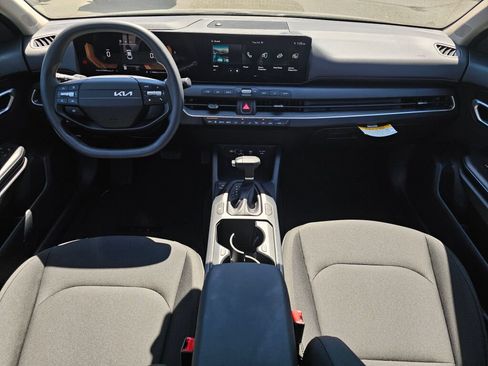 New 2026 Kia K4 FWD image 9