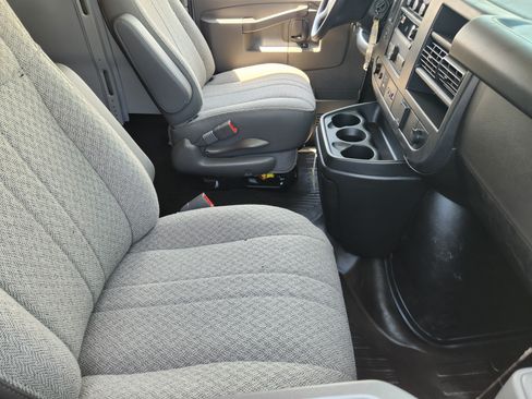 New 2026 Chevrolet Express 2500 Extended RWD image 11