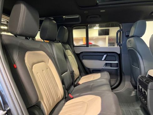 Used 2022 Land Rover Defender 110 X-Dynamic SE image 23