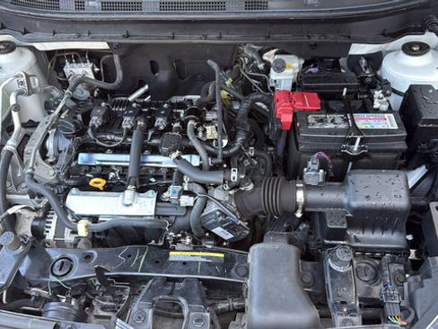 Used 2024 Nissan Kicks SR FWD image 30
