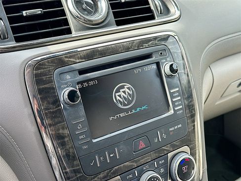 Used 2014 Buick Enclave Leather image 13