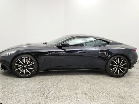 Used 2017 Aston Martin DB11 V12 RWD image 2
