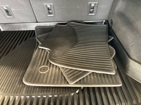 Used 2023 Cadillac XT4 Sport image 31