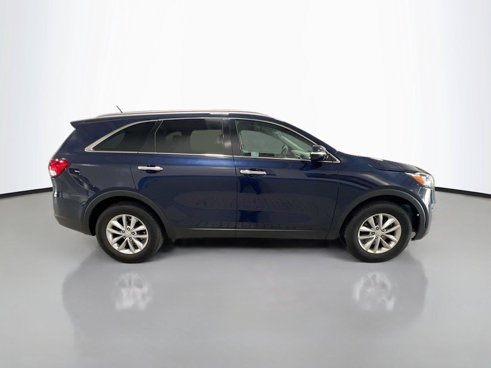 Used 2016 Kia Sorento FWD image 16