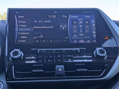 Used 2021 Toyota Highlander Platinum image 19