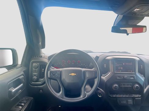 Used 2025 Chevrolet Silverado 1500 Custom Trail Boss AWD/4WD image 21