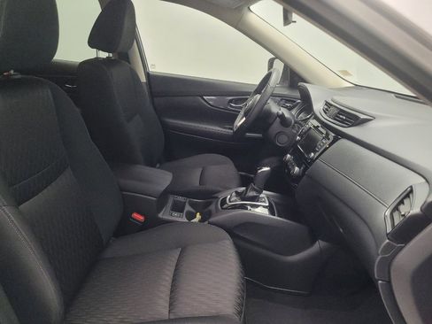 Used 2019 Nissan Rogue SV FWD image 21
