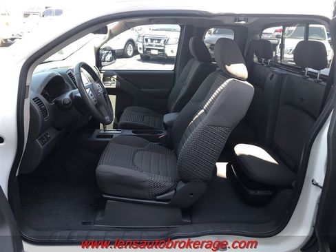 Used 2019 Nissan Frontier SV RWD image 11