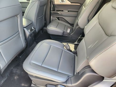 New 2026 Ford Explorer Active w/ Active Comfort Package image 20