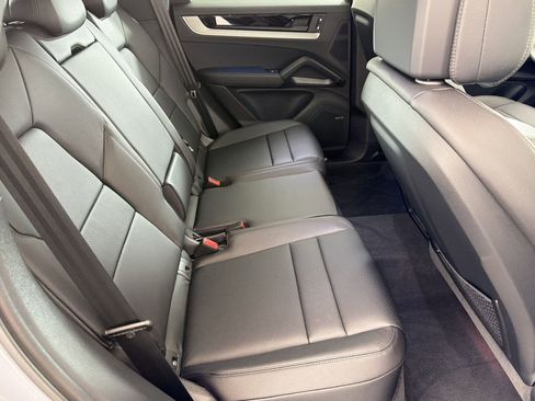 New 2026 Porsche Cayenne AWD/4WD image 27