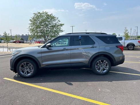 New 2027 Ford Explorer Active w/ Active Comfort Package AWD/4WD image 9