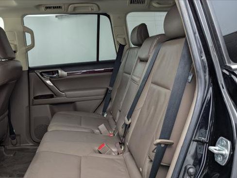 Used 2016 Lexus GX 460 w/ Premium Package image 16