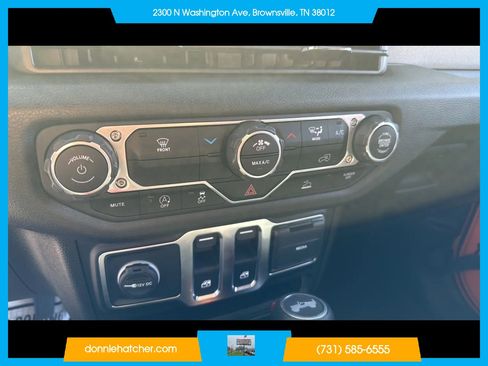 Used 2025 Jeep Wrangler Sport AWD/4WD image 17