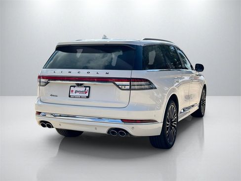 Used 2023 Lincoln Aviator Black Label image 8