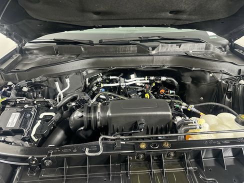 Used 2023 Ford Explorer XLT w/ Equipment Group 202A image 33