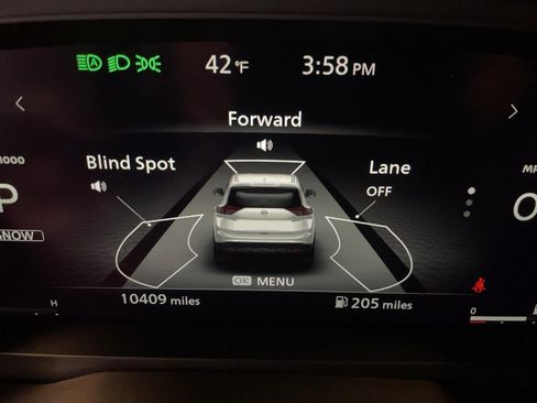 Used 2024 Nissan Rogue Platinum w/ Platinum Premium Package image 16