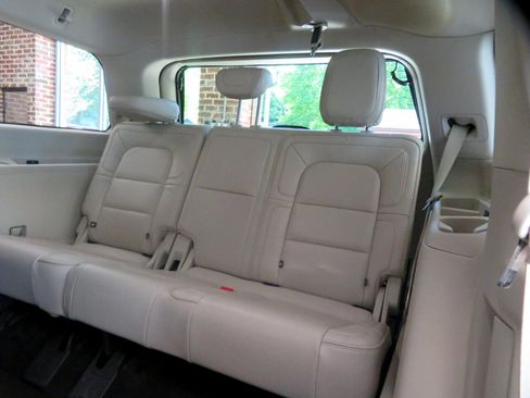 Used 2019 Lincoln Navigator Reserve w/ Cargo Package image 19