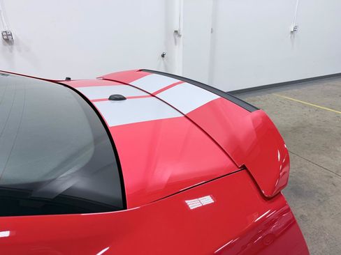 Used 2010 Ford Mustang Shelby GT500 RWD image 15
