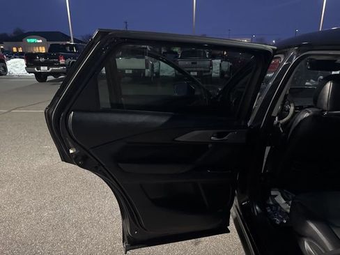 Used 2023 MAZDA CX-9 Touring image 13