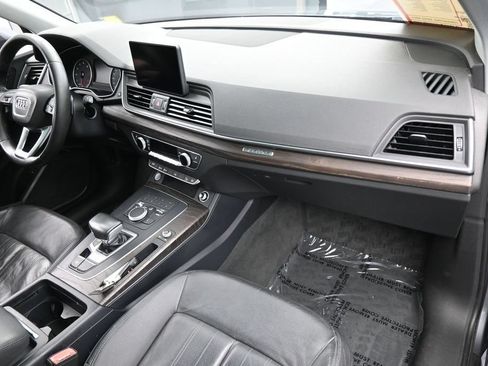 Used 2018 Audi Q5 2.0T Premium Plus w/ Premium Plus Package AWD/4WD image 40